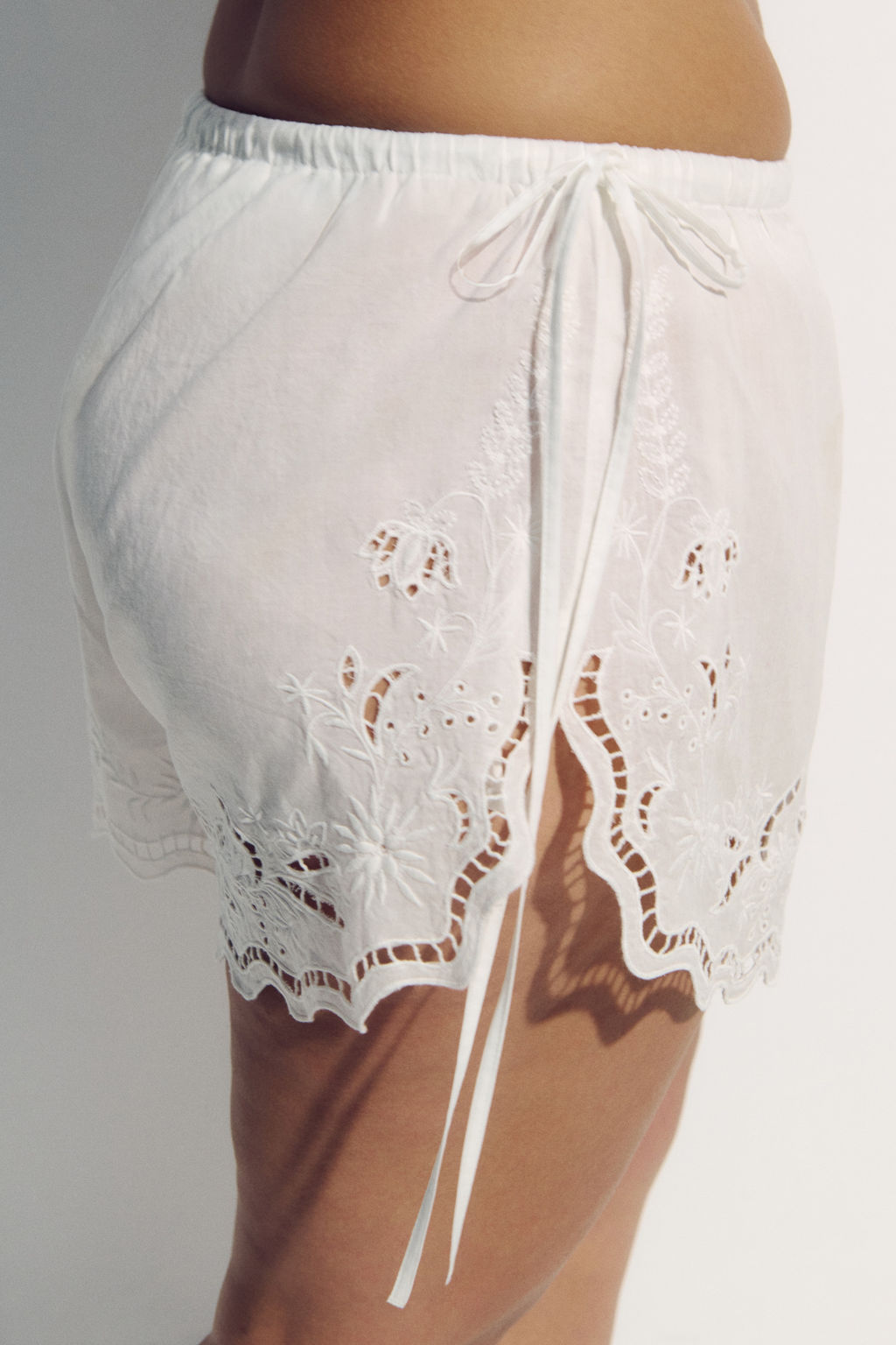 Shorts playeros de algod?n con bordado ingl?s - H&m фото 6