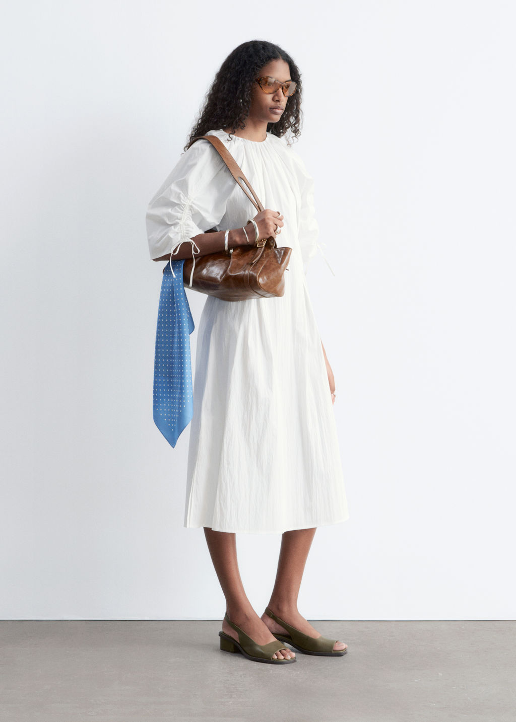 Vestido midi escultural con cordones de ajuste - H&m фото 6