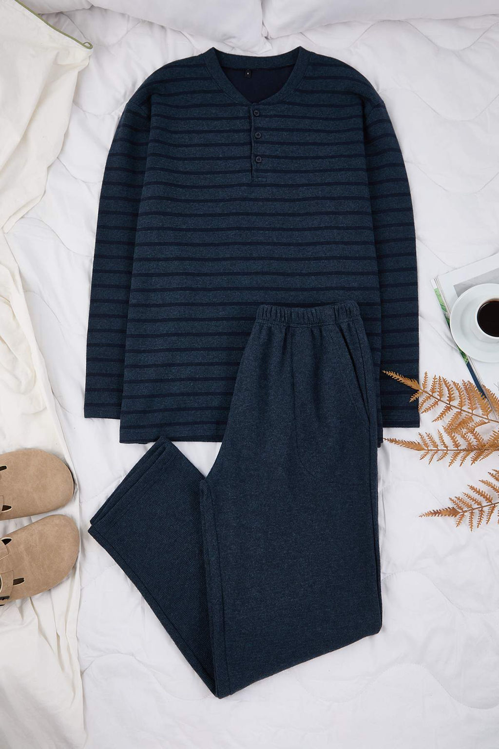 Petrol Regular Kal?p Dokulu Cizgili Dugmeli Yaka Orme Pijama Tak?m? TMNAW26PT00042