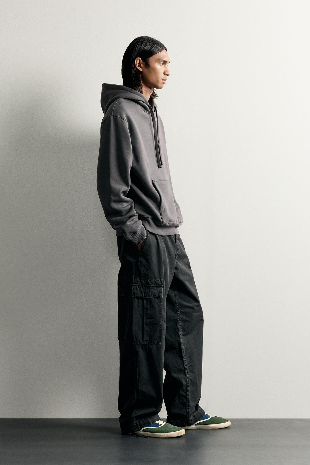 SUDADERA RELAXED FIT CAPUCHA B?SICA / Antracita oscuro - Zara фото 4