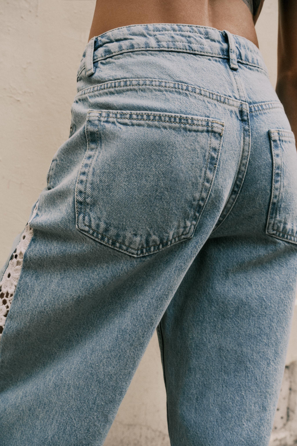 Z1975 WIDE-LEG HIGH-WAIST JEANS WITH CROCHET TRIM - Zara фото 18