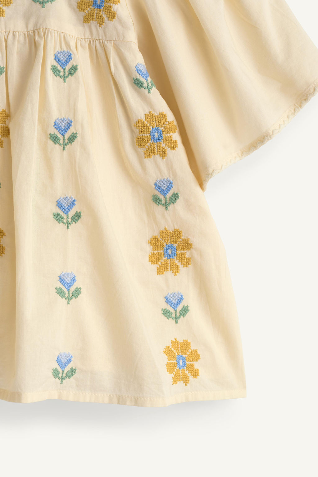 BLUSA BORDADOS FLORES PUNTO DE CRUZ LIMITED EDITION / Crema - Zara фото 8