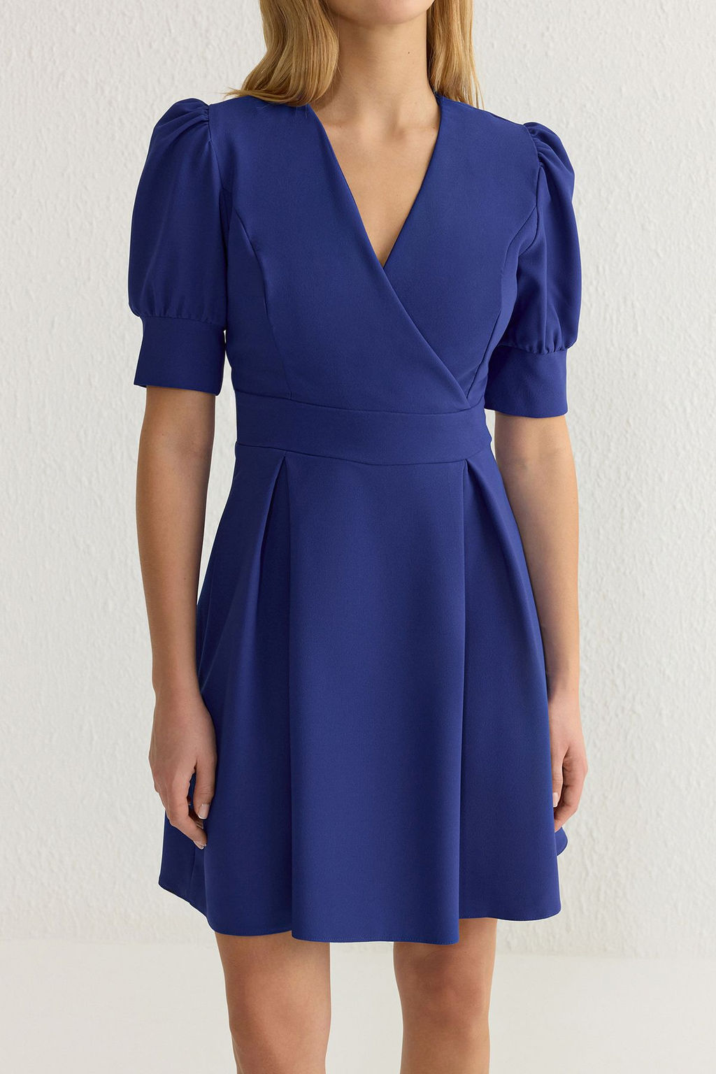 TRENDYOLMILLA Ekru Kruvaze Yaka Skater/Belden Ac?lan Mini Dokuma Elbise TWOSS20EL1639  фото 4