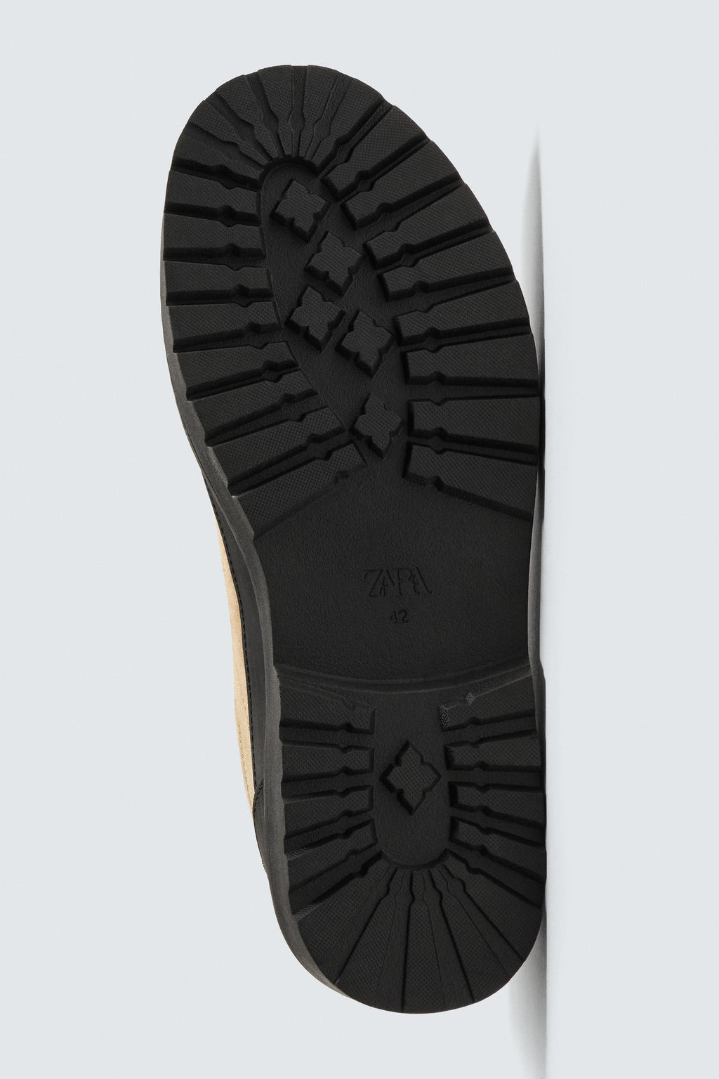 CONTRAST LEATHER SHOES