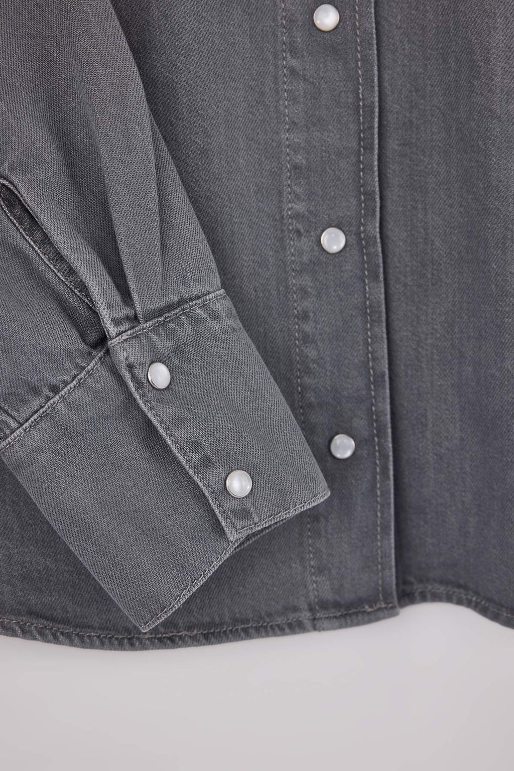 Gri Oversize Basic 100% Pamuk Denim Gomlek TWOSS26GO00005 - Trendyolmilla фото 3