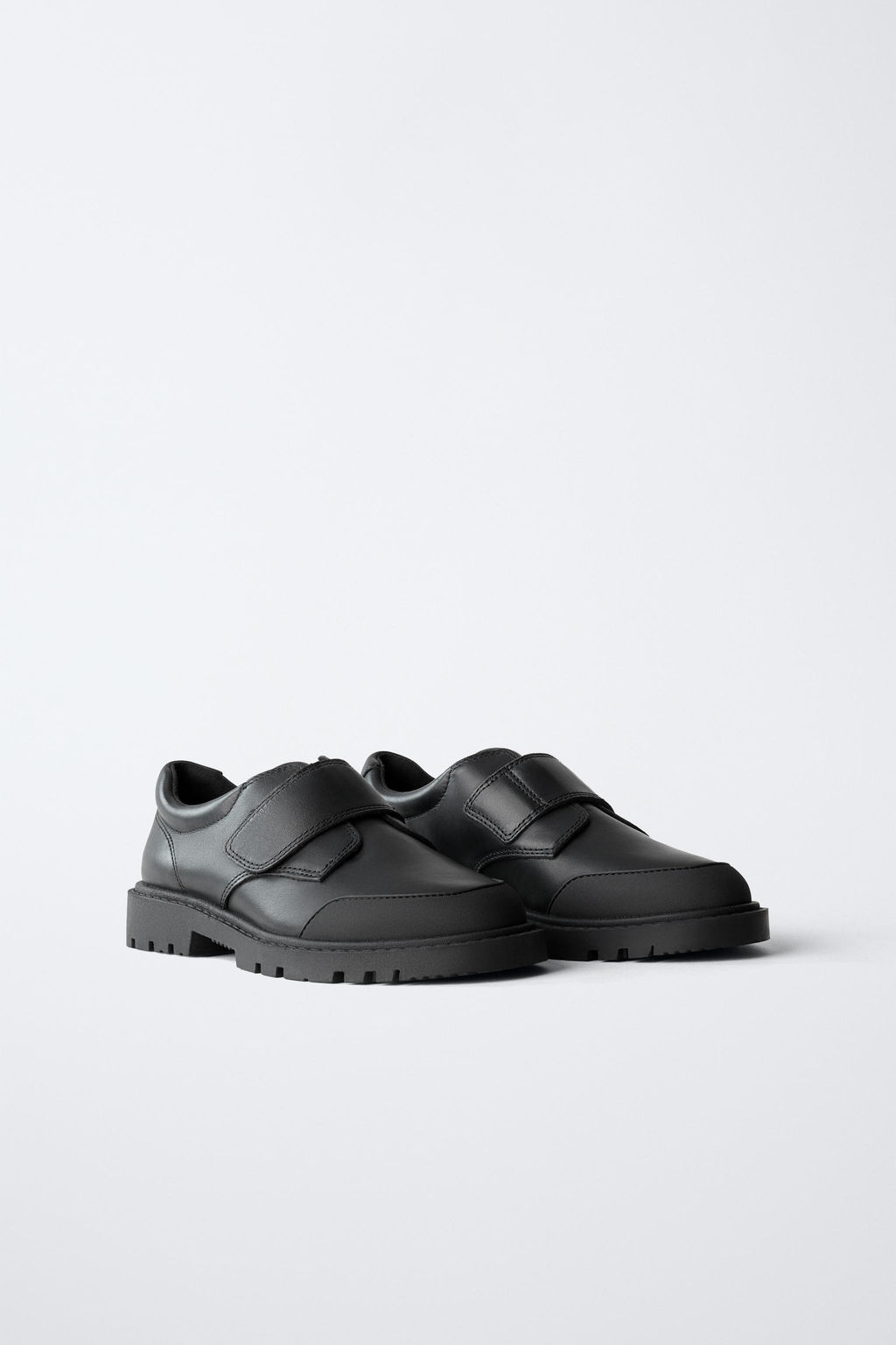 ZAPATO COLEGIAL PIEL / Negro