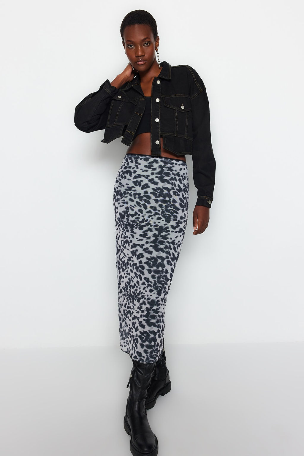 TRENDYOLMILLA Siyah Bel Detayl? Bask?l? Esnek Tul Maxi Orme Etek TWOAW24ET00124  фото 2