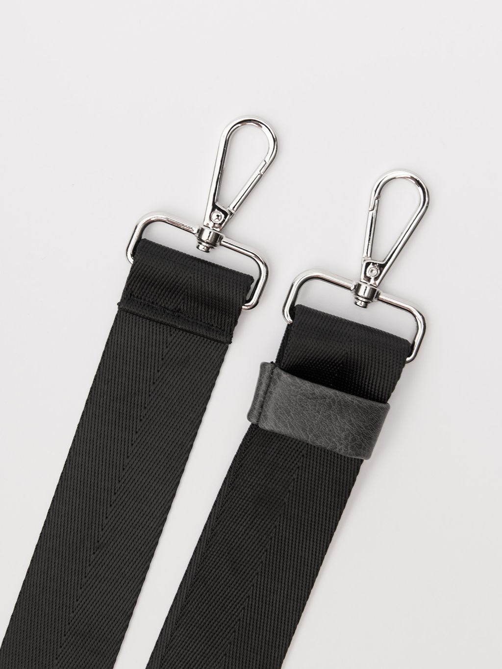 1300 880 51 Сумка Дорожная