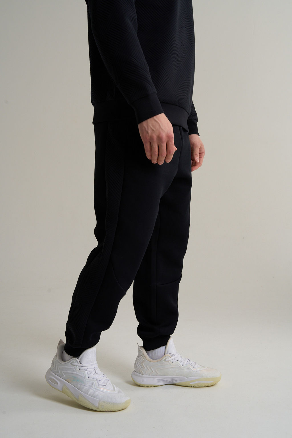 Брюки трикотажные Черный KT Knit Track Pants - Anta фото 4