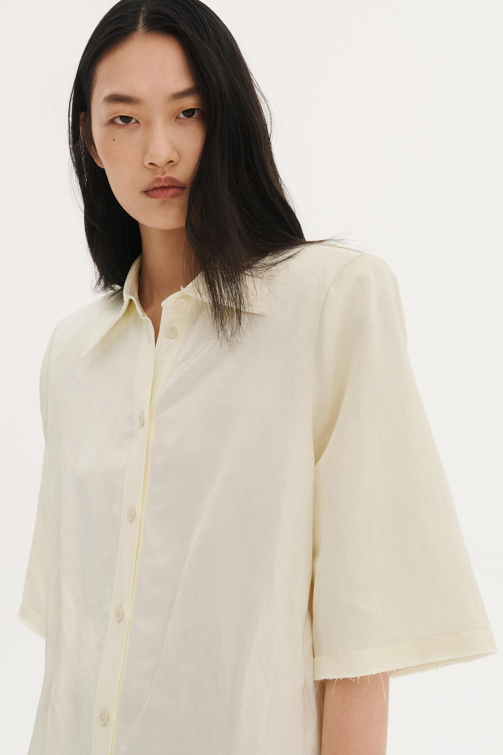VESTIDO CAMISERO HOMBRERAS CON LINO WILLY CHAVARRIA X ZARA / Crudo  фото 2