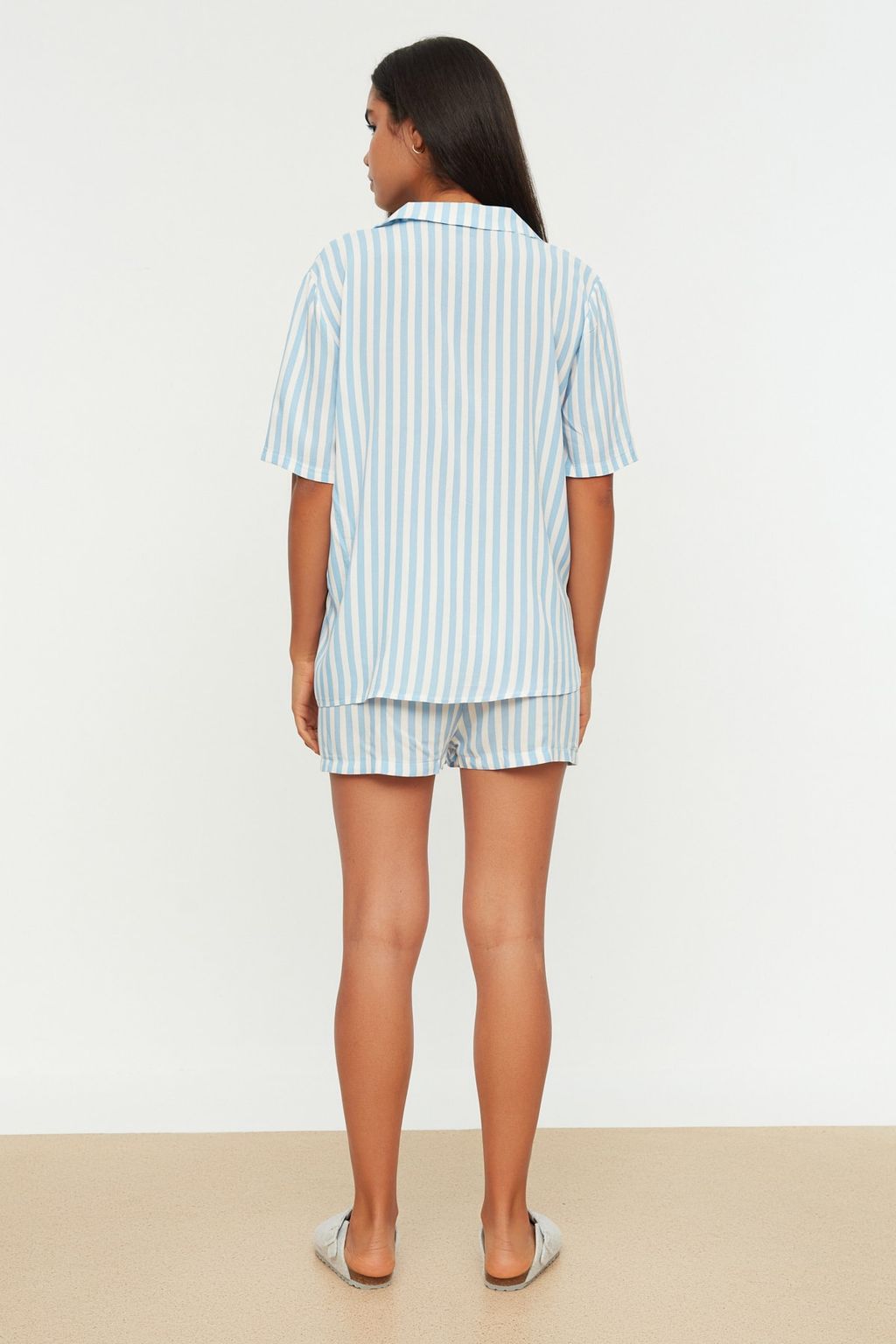 Trendyolmilla Pembe Cizgili Viskon Ustu Genis Kal?p Sortlu Dokuma Pijama Tak?m? THMSS21PT0179  фото 11