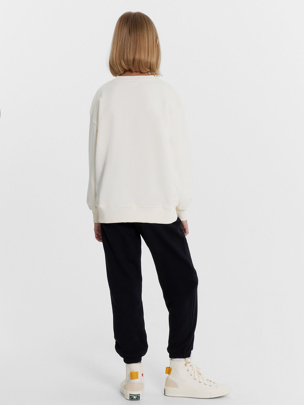 Комплект для девочек (джемпер, брюки) в молочном и черном цвете с печатью - Mark formelle фото 3