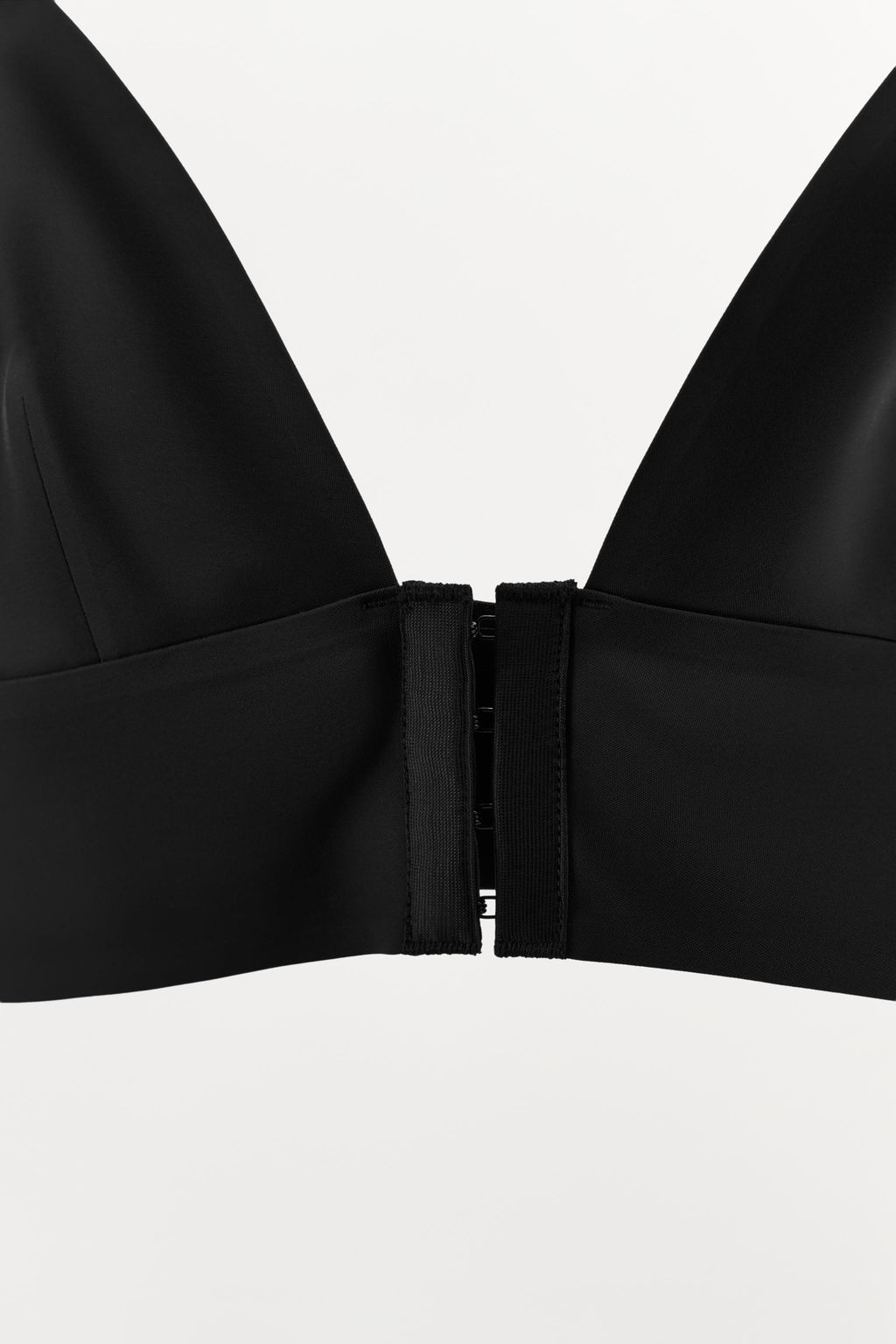 BRA WITH POLYAMIDE HOOKS