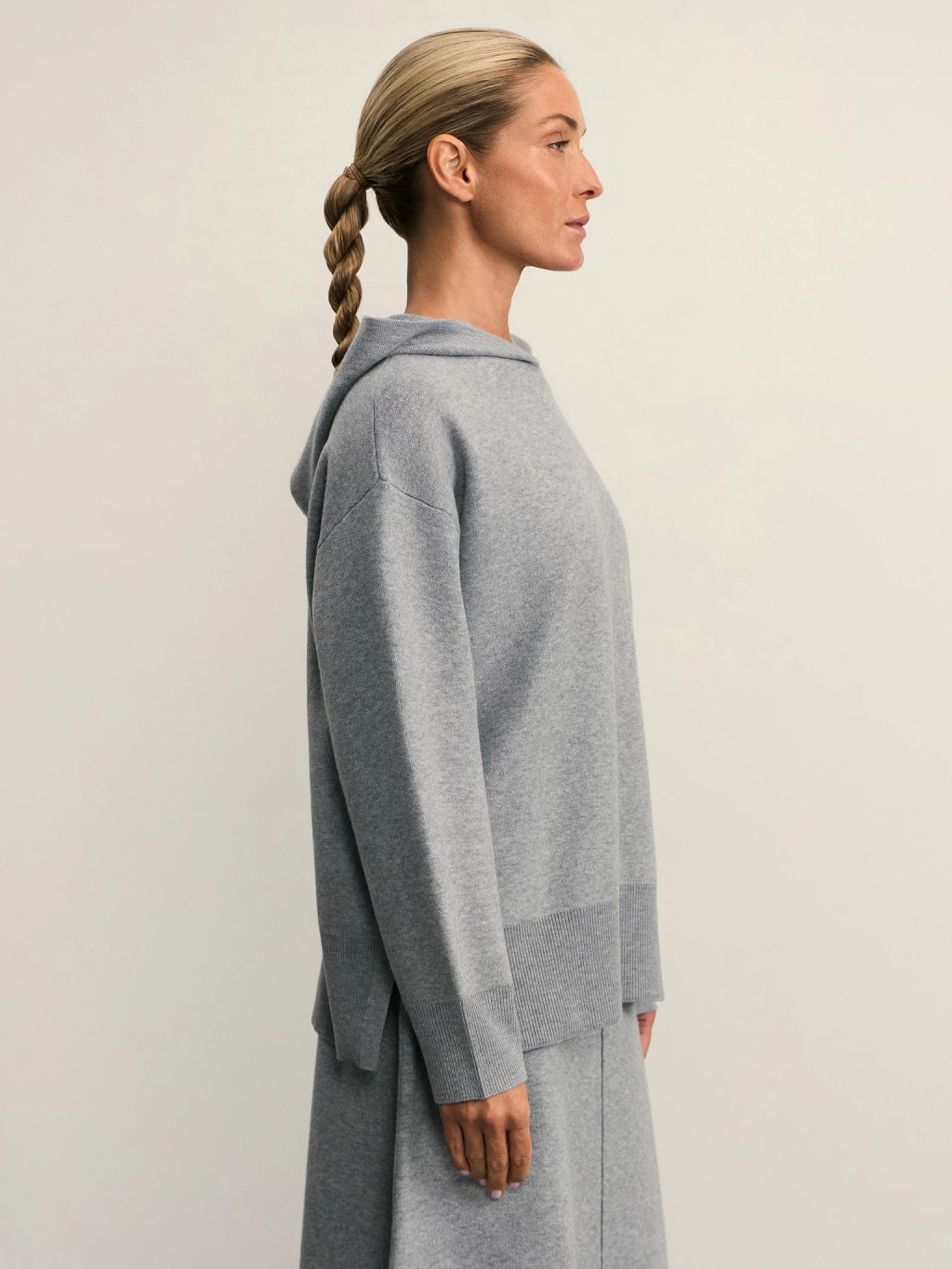 Джемпер с капюшоном / Zarina  фото 4