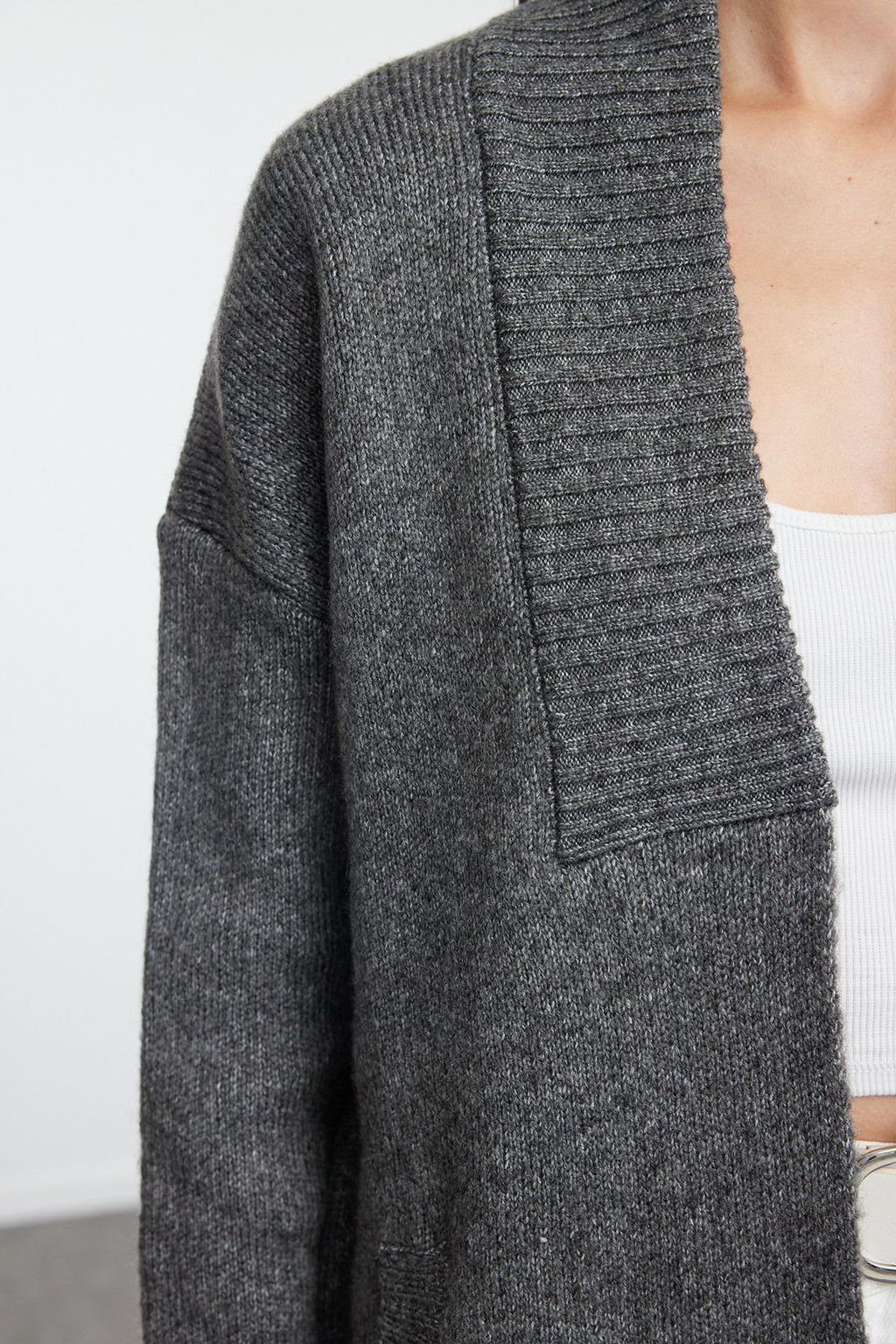 TRENDYOLMILLA Antrasit Genis Kal?p Yumusak Dokulu Triko H?rka TWOAW25HI00082  фото 4