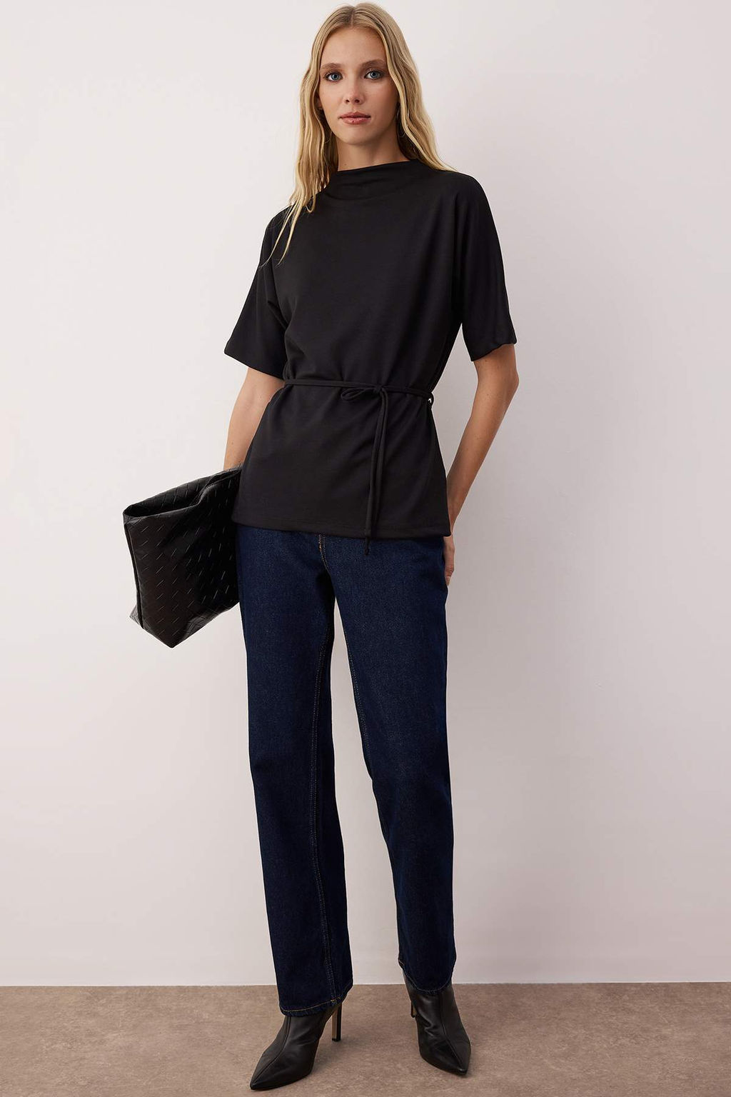 Siyah Baglama Detayl? Regular/Normal Kal?p Orme Bluz TWOAW26BZ00174