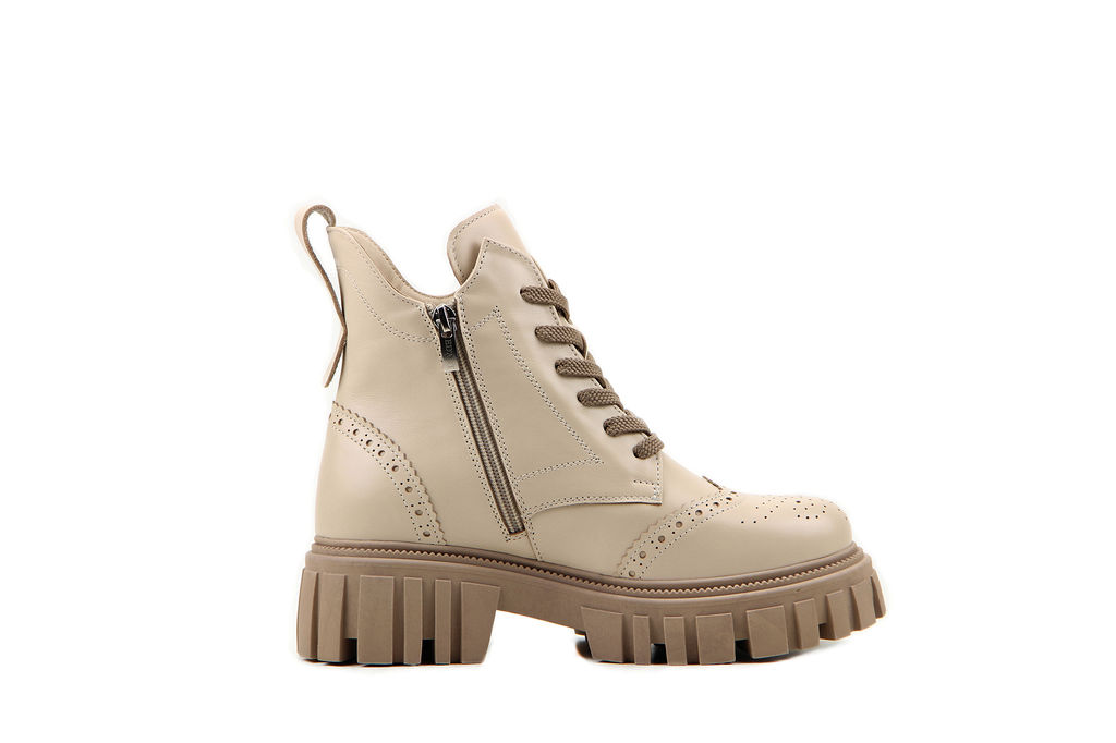 Ботинки кожаные бежевые