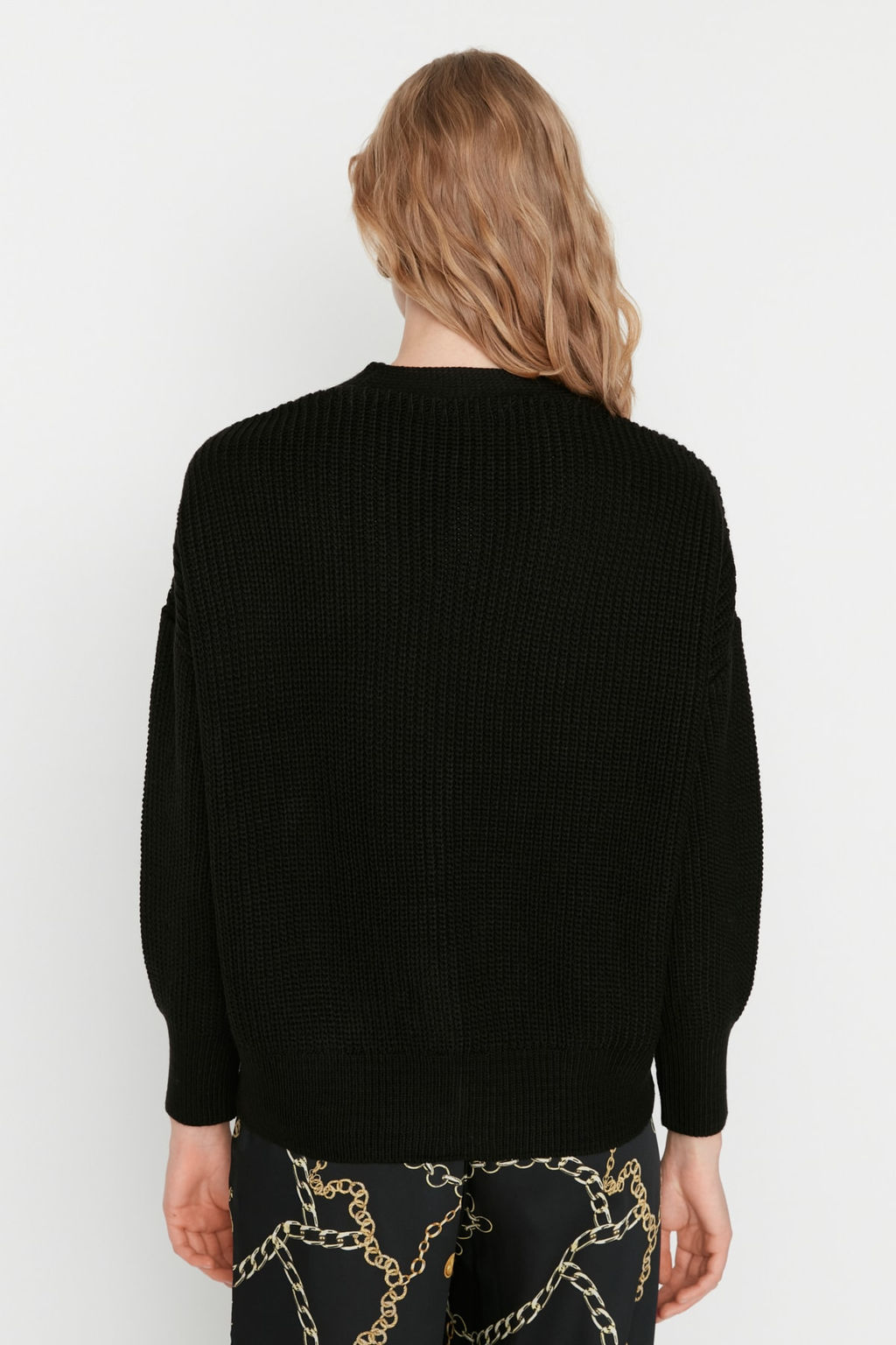 TRENDYOLMILLA Ekru Genis Kal?p V Yaka Triko H?rka TWOAW20HI0215  фото 5