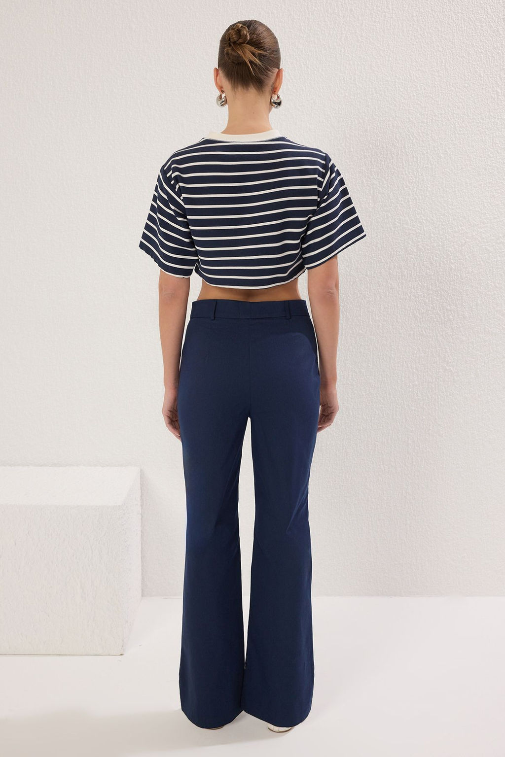 TRENDYOLMILLA Lacivert Sahte Cep Kapakl? Pamuklu Bootcut Pantolon TWOSS25PL00077  фото 4
