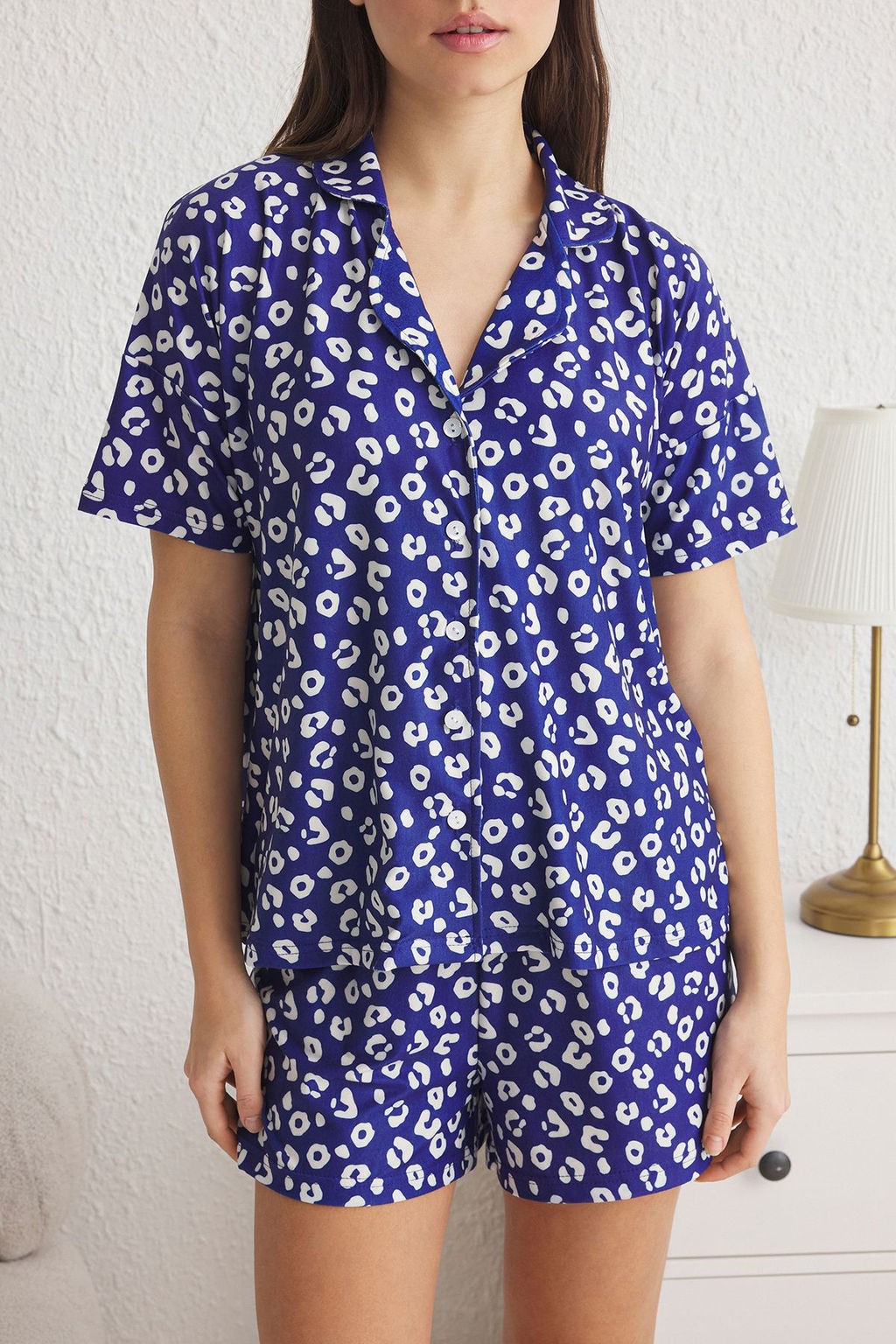 Trendyolmilla Bej-Cok Renkli Leopar Desenli Sortlu Orme Pijama Tak?m? THMSS24PT00285  фото 11