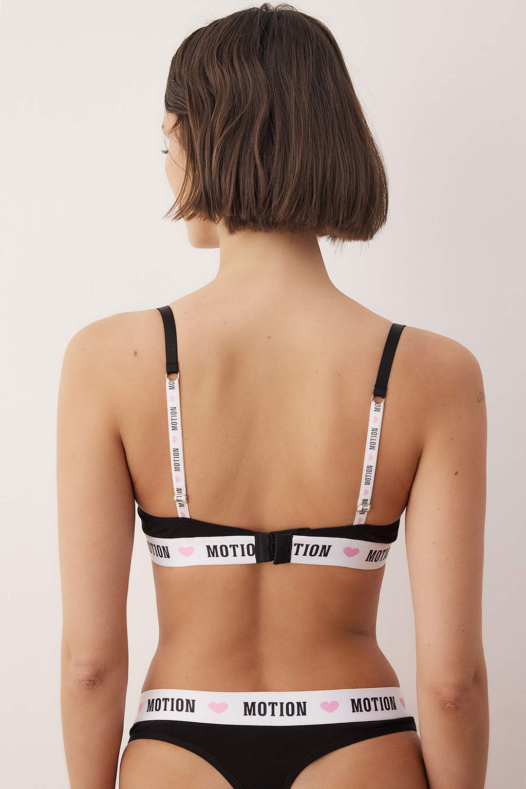 Siyah Tekli Suprem Balenli Lastikli Slogan Sabit Kap Balconette Sutyen THMAW26SU00013 - Trendyolmilla фото 4