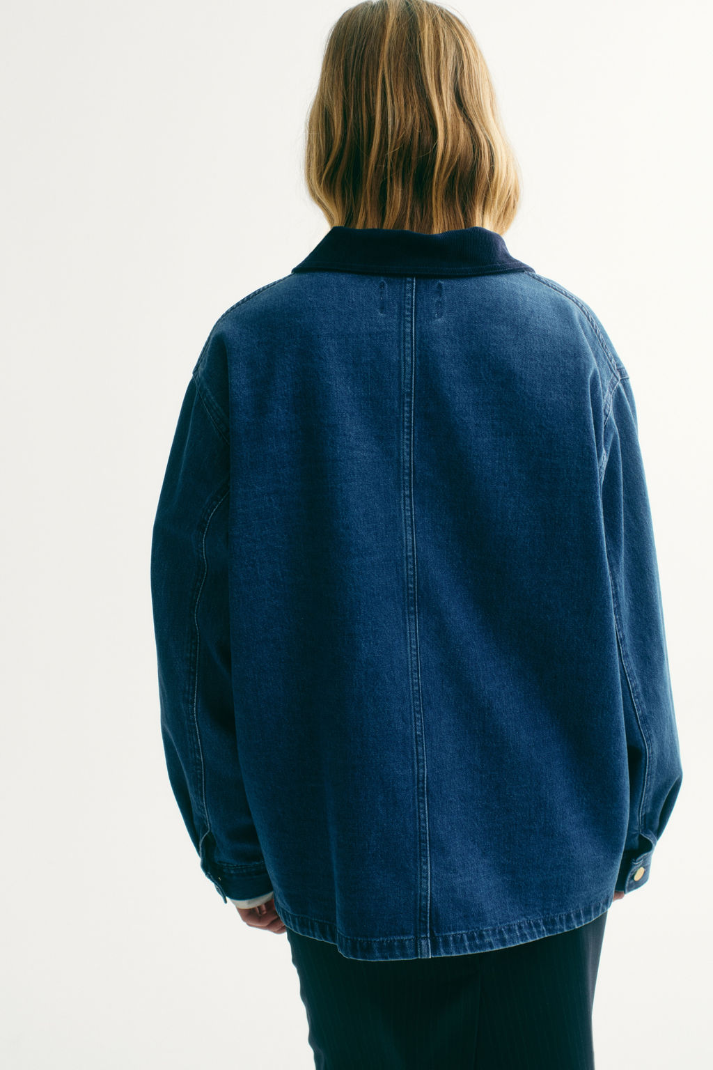 Chaqueta denim con cuello de pana - H&m фото 5