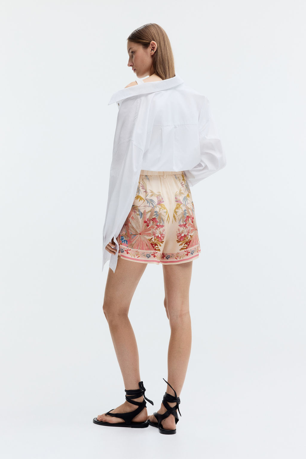 Pantal?n corto de lyocell con pinzas - H&m фото 7