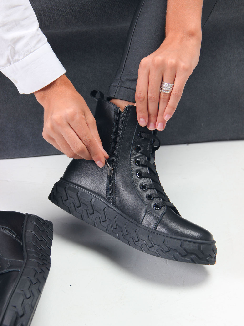 Ботинки 214.icebergbl.Black/Байка