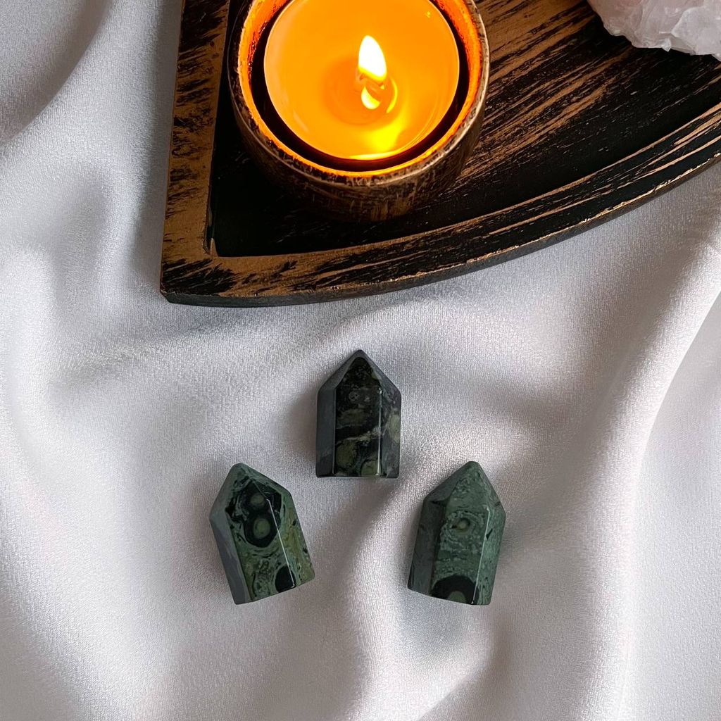 Кристалл из зеленой Яшмы - Радуга самоцветов фото 2