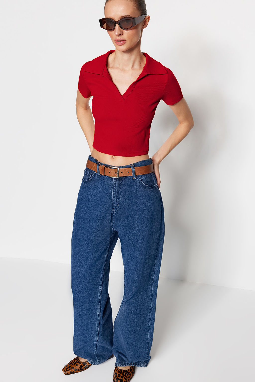 Trendyolmilla Siyah Fitted/Vucuda Oturan Crop Polo Yaka Fitilli Esnek Orme Bluz TWOSS21BZ0038  фото 47