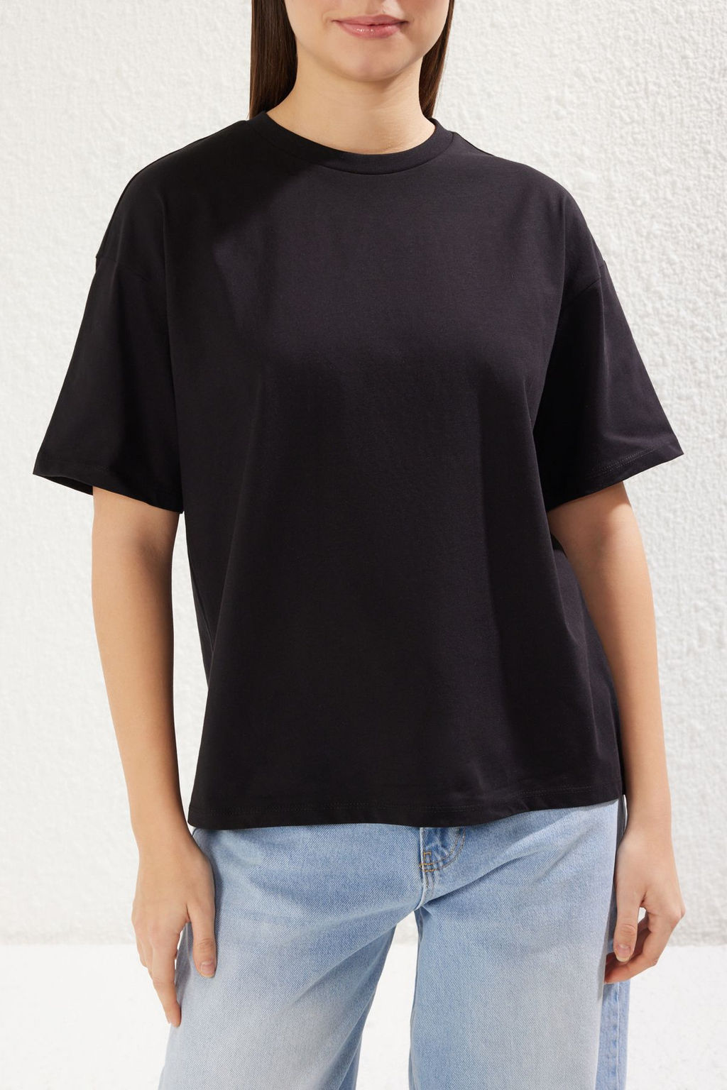 TRENDYOLMILLA Visne Curugu %100 Suprem Oversize/Genis Kesim Asimetrik S?rt Detayl? Orme T-Shirt TWOSS25TS00040  фото 3