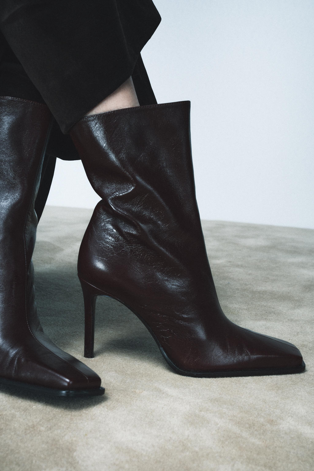 LIMITED EDITION LEATHER ANKLE BOOTS WITH SQUARE TOES - Zara фото 12