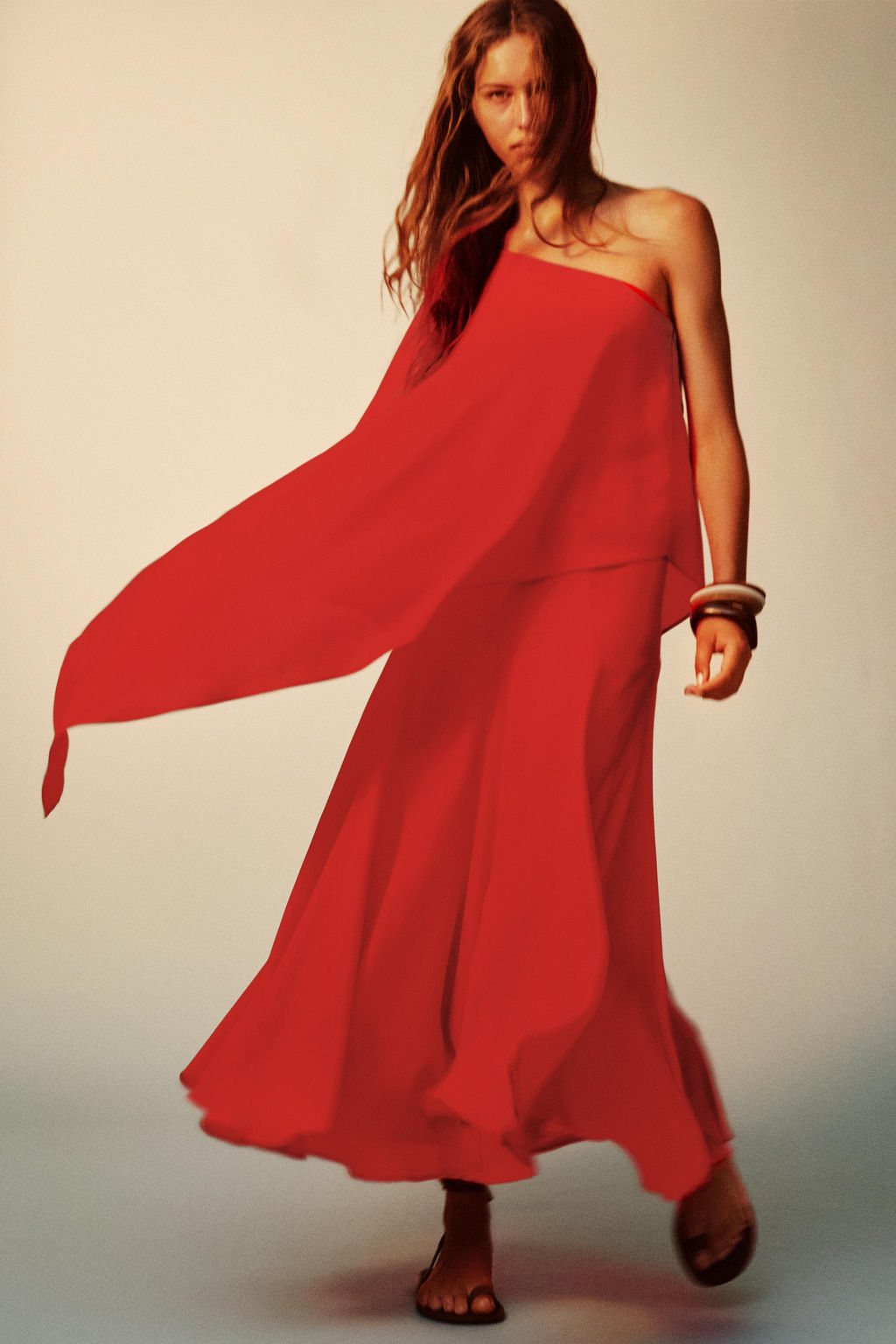 ASYMMETRIC FLOWING CAPE - Zara фото 2