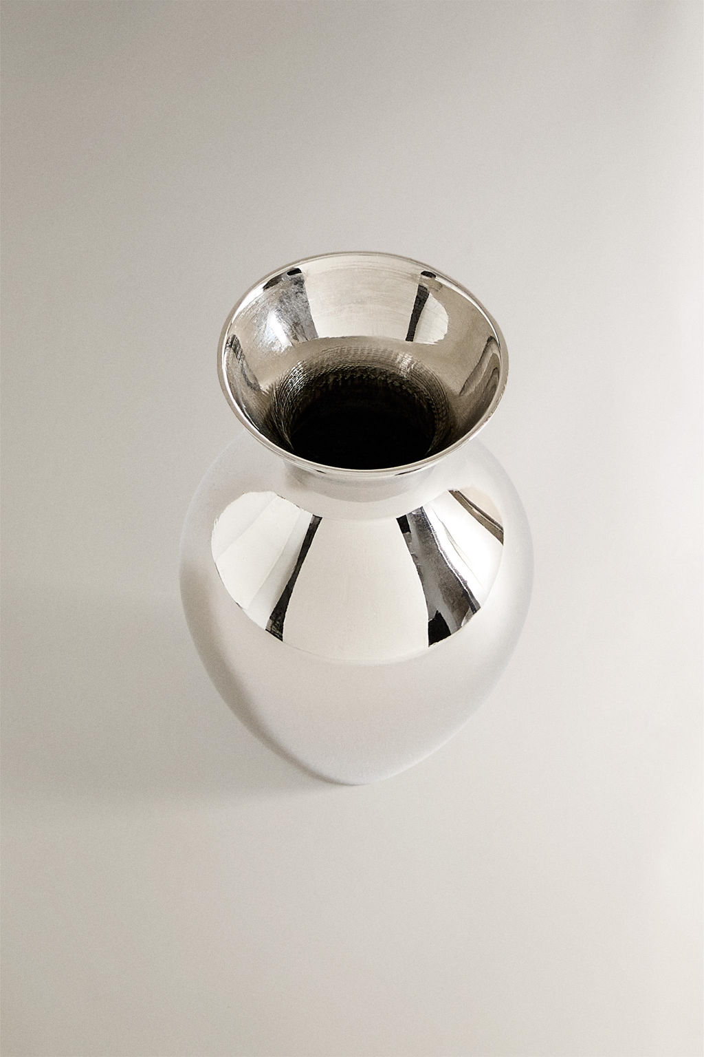 SMALL BRASS VASE - Zara фото 2