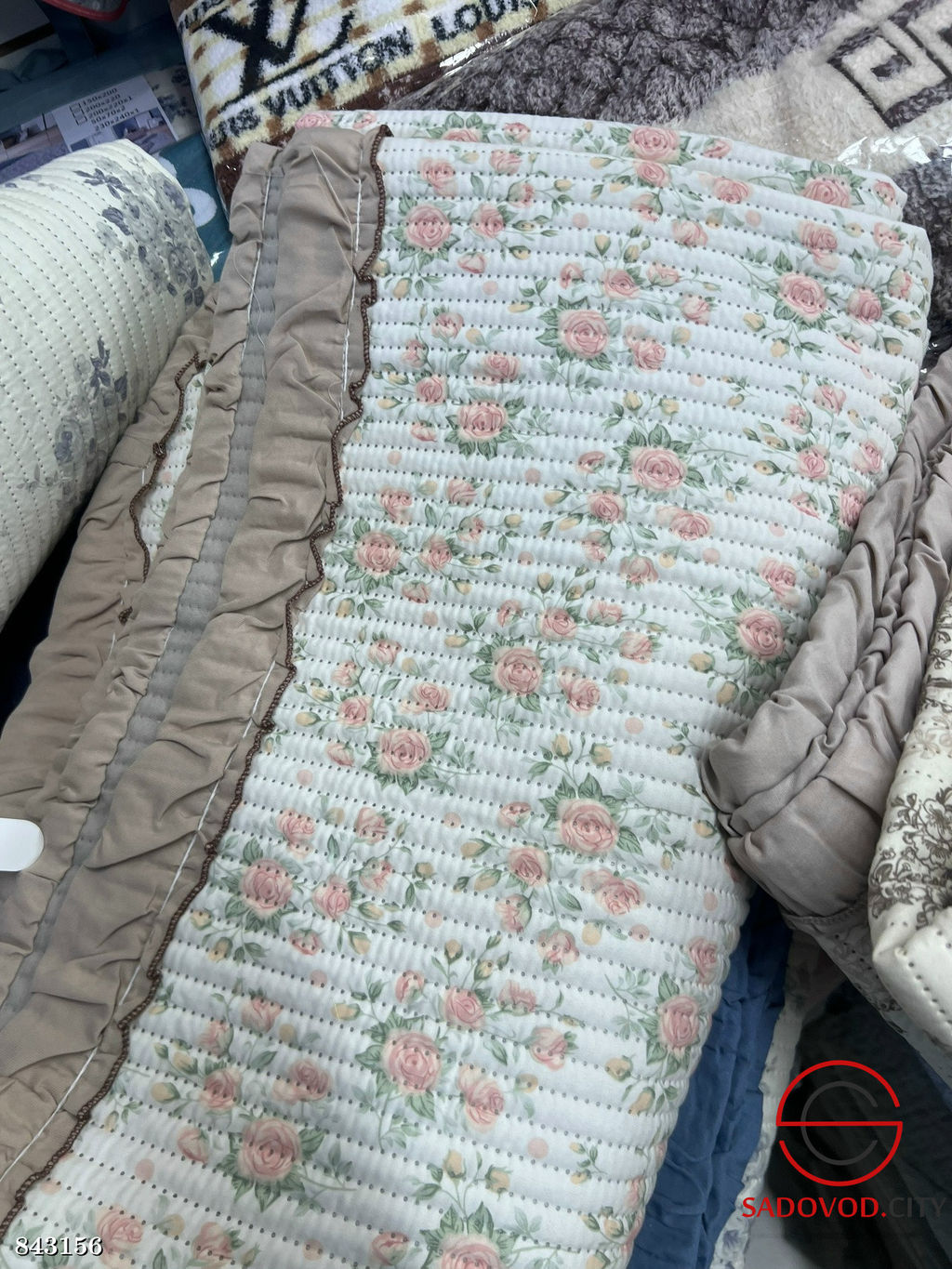 Покрывало на кровать с принтом