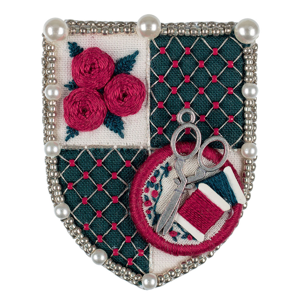 Klart набор для вышивания 10-515 Брошь. Герб вышивальщицы 4.5 х 9.5 см