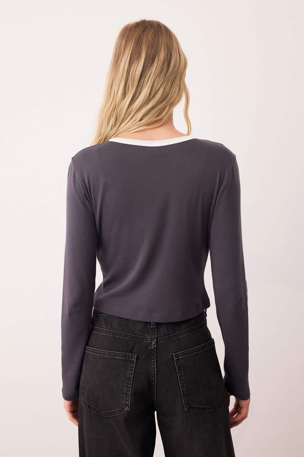 Ac?k Sar? Nak?sl? Fitted/Vucuda Oturan Kontrast Detayl? Orme T-Shirt TWOAW26TS00019 - Trendyolmilla фото 4