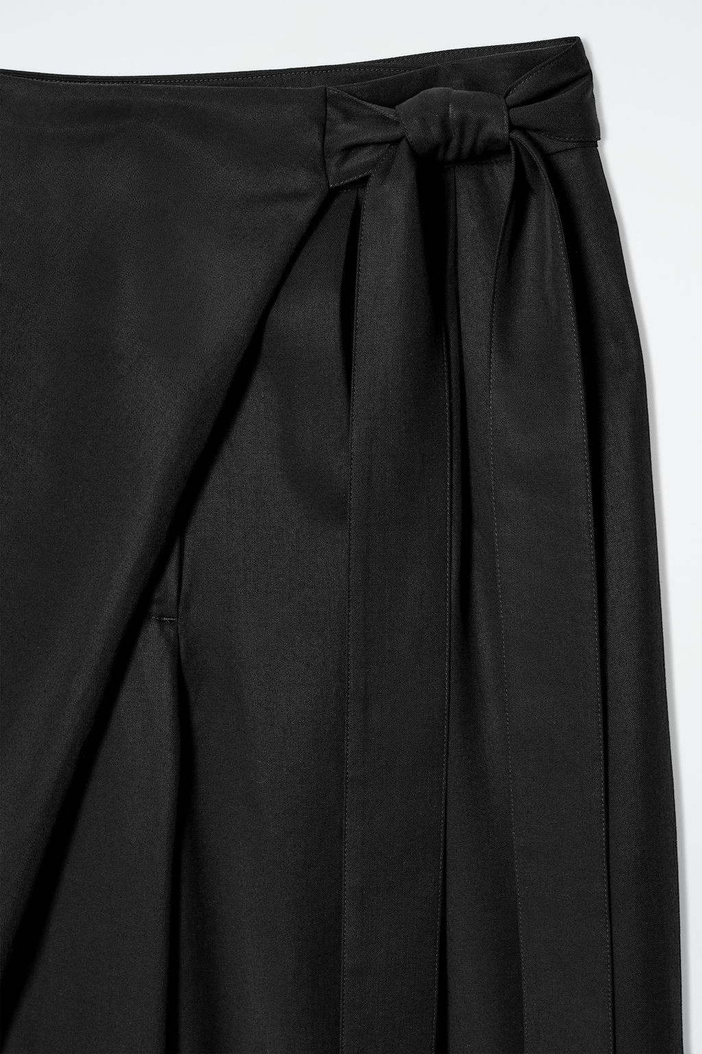 PANTALONES FLUIDOS CON FRONTAL CRUZADO - H&m фото 2