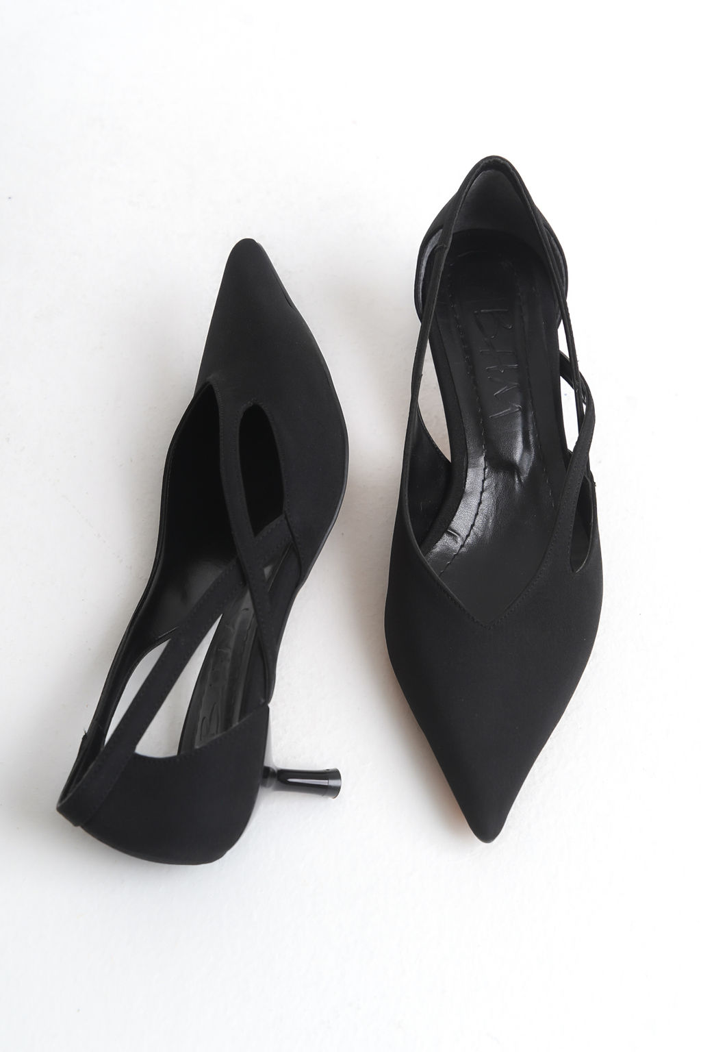 Trendyol Shoes Siyah Cut Out Detayl? Saten Sivri Burun Kad?n Kitten Topuklu Ayakkab? TAKSS25TO00079 - Trendyolmilla фото 6