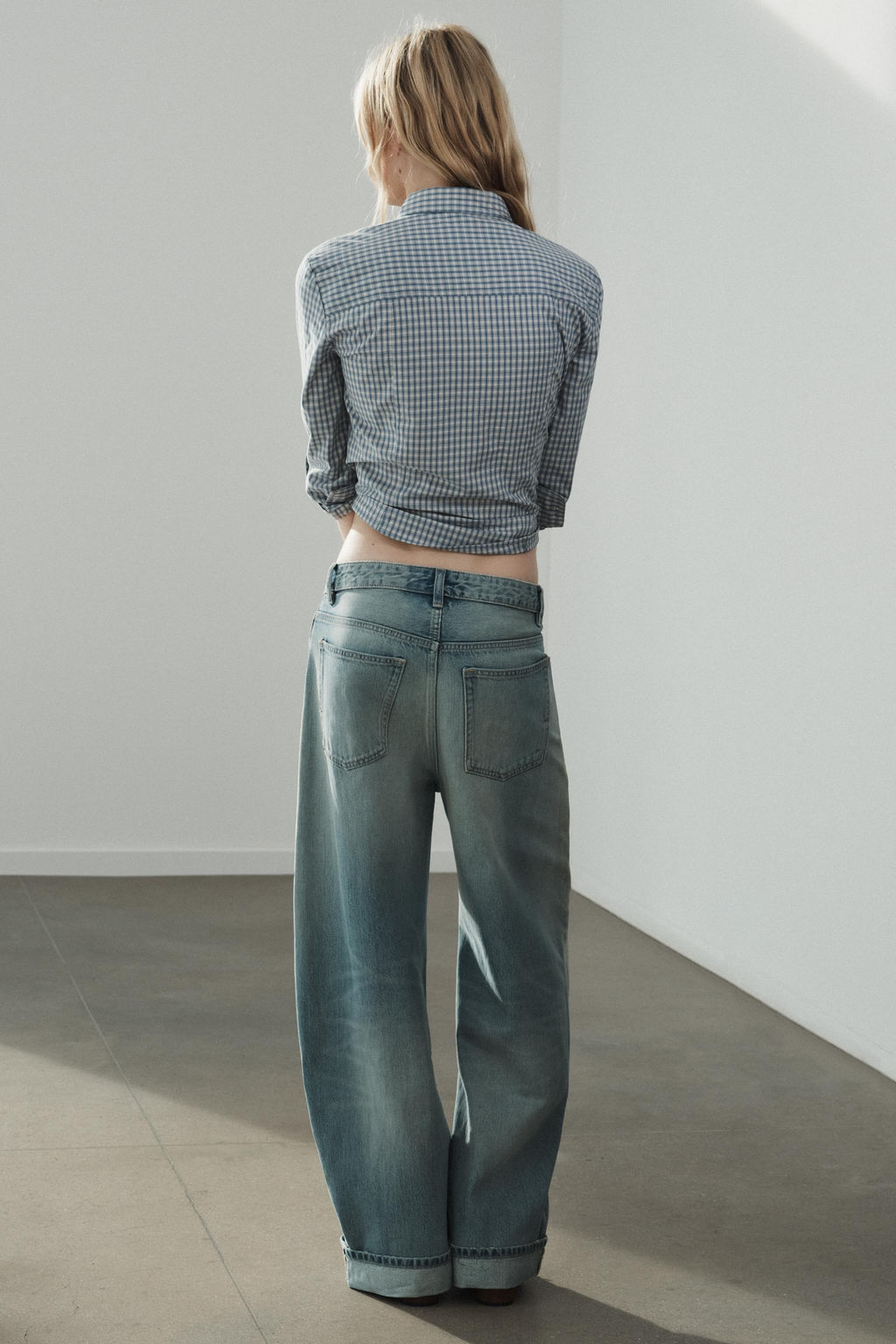 JEANS TRF BAGGY FOLDED ROTOS / Azul claro - Zara фото 7