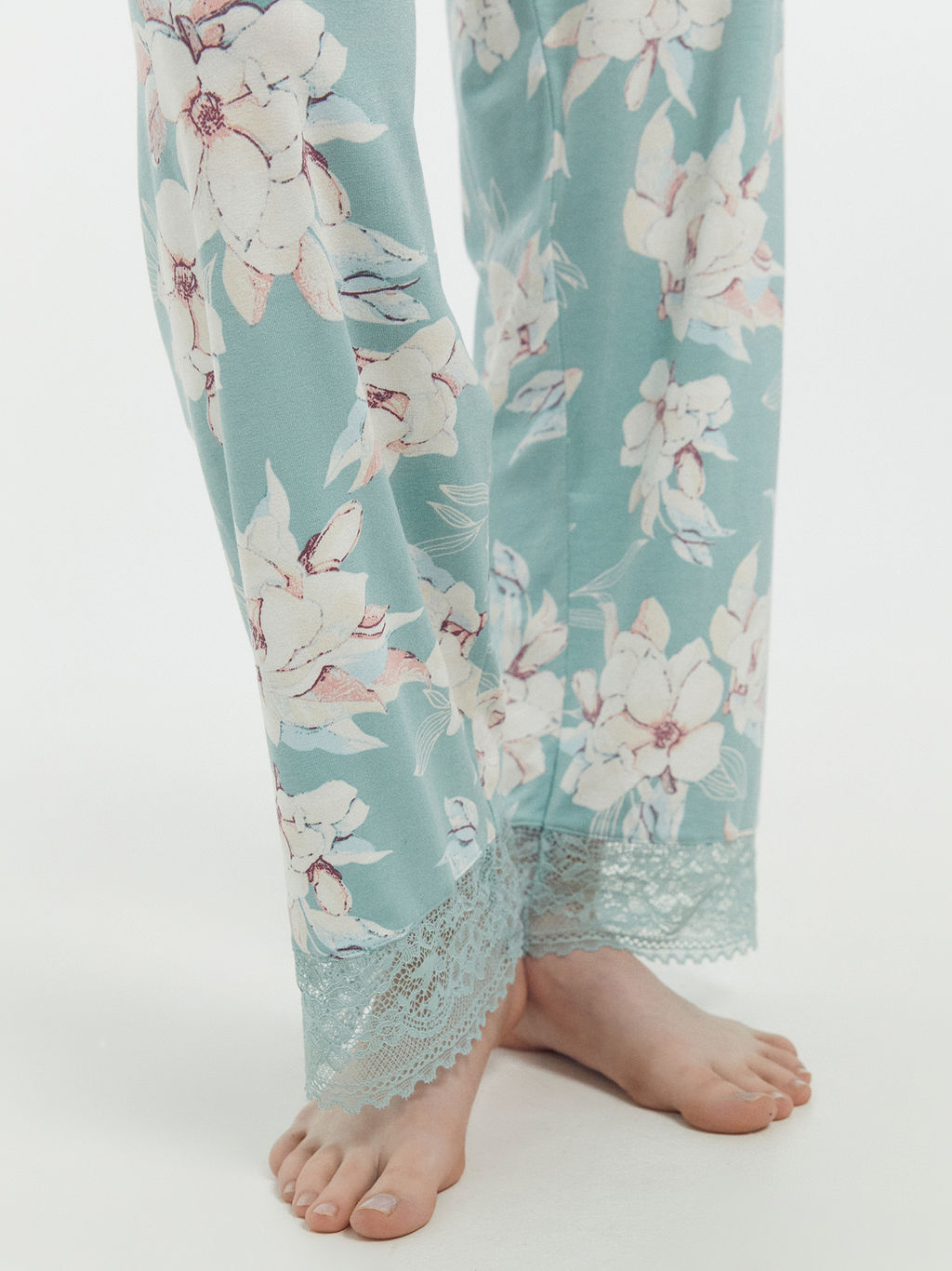 Комплект женский (джемпер, бриджи) зеленый с акварельными цветами - Mark formelle фото 8