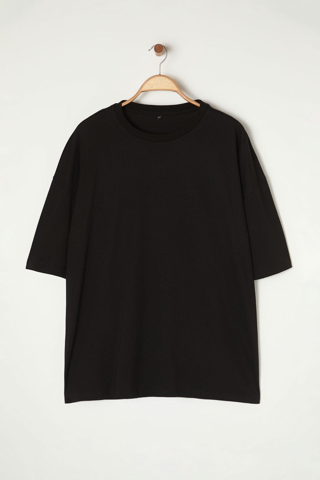 TRENDYOL MAN Siyah Oversize/Genis Kesim Bisiklet Yaka K?sa Kol S?rt Bask?l?Buyuk Beden T-Shirt TMNSS25BF00003 - Trendyolmilla фото 4