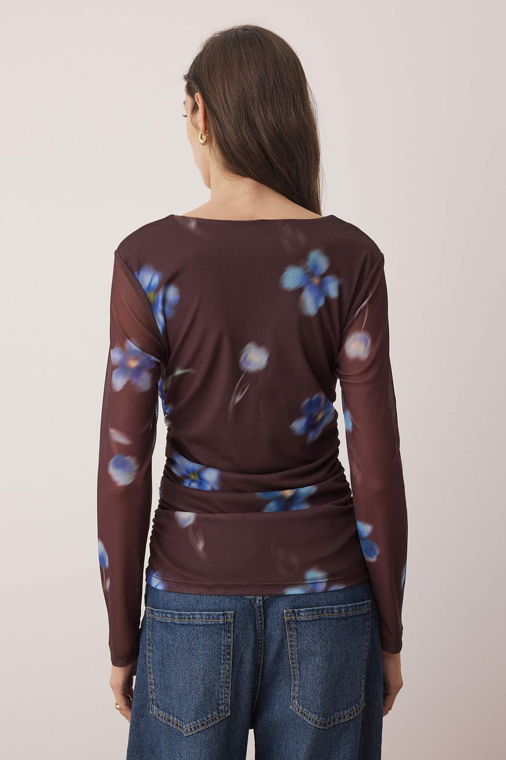 Kahverengi Bask?l? Buzgu/Drape Detayl? Fitted/Vucuda Oturan Uzun Kollu Orme Bluz TWOAW26BZ00132