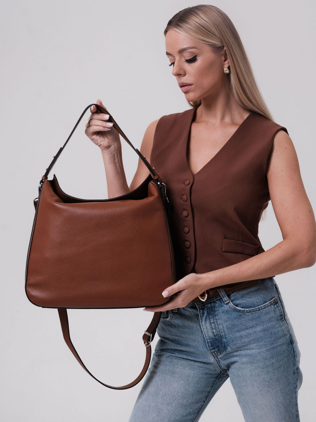 Сумка кожаная на плечо Azaro 30925 коричневый