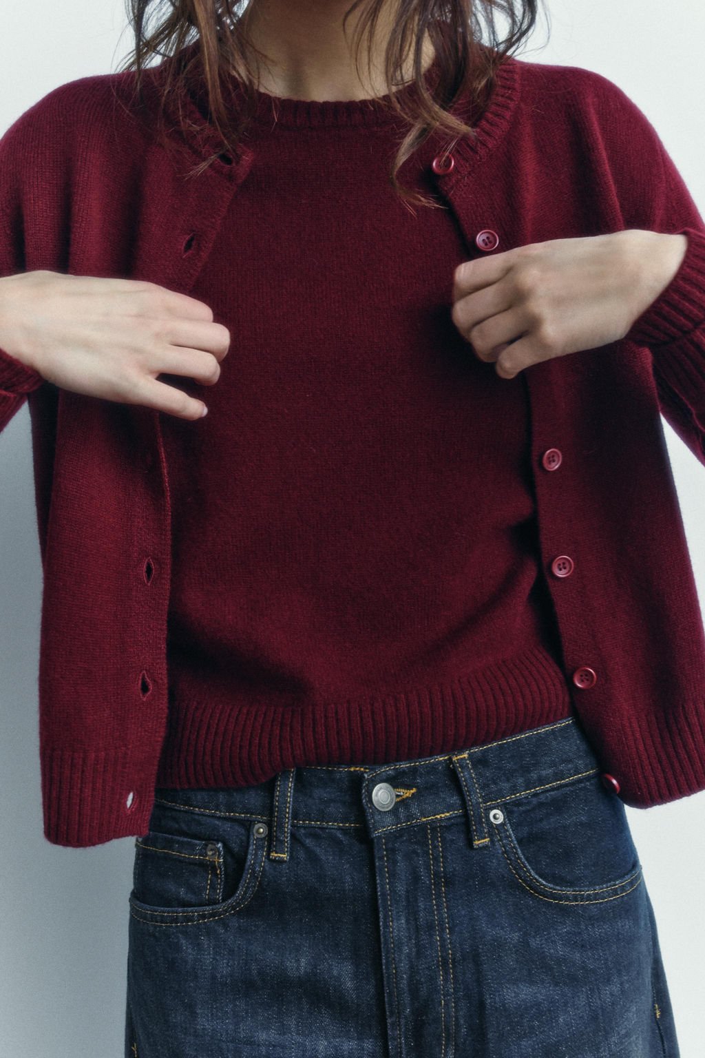 100% WOOL PLAIN KNIT CARDIGAN