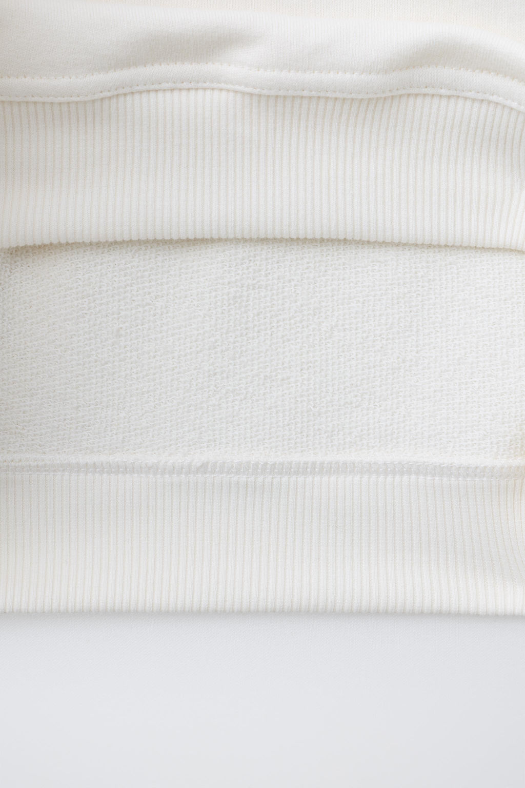 SWEATSHIRT WITH CONTRAST RIB NECK - Zara фото 10