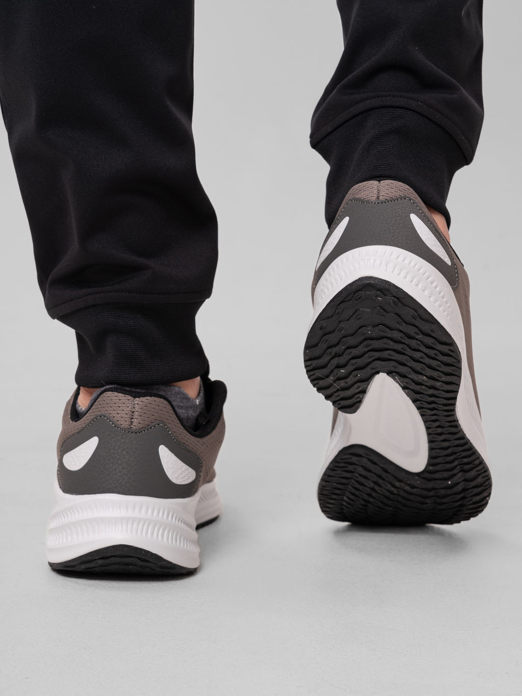 Кроссовки мужские