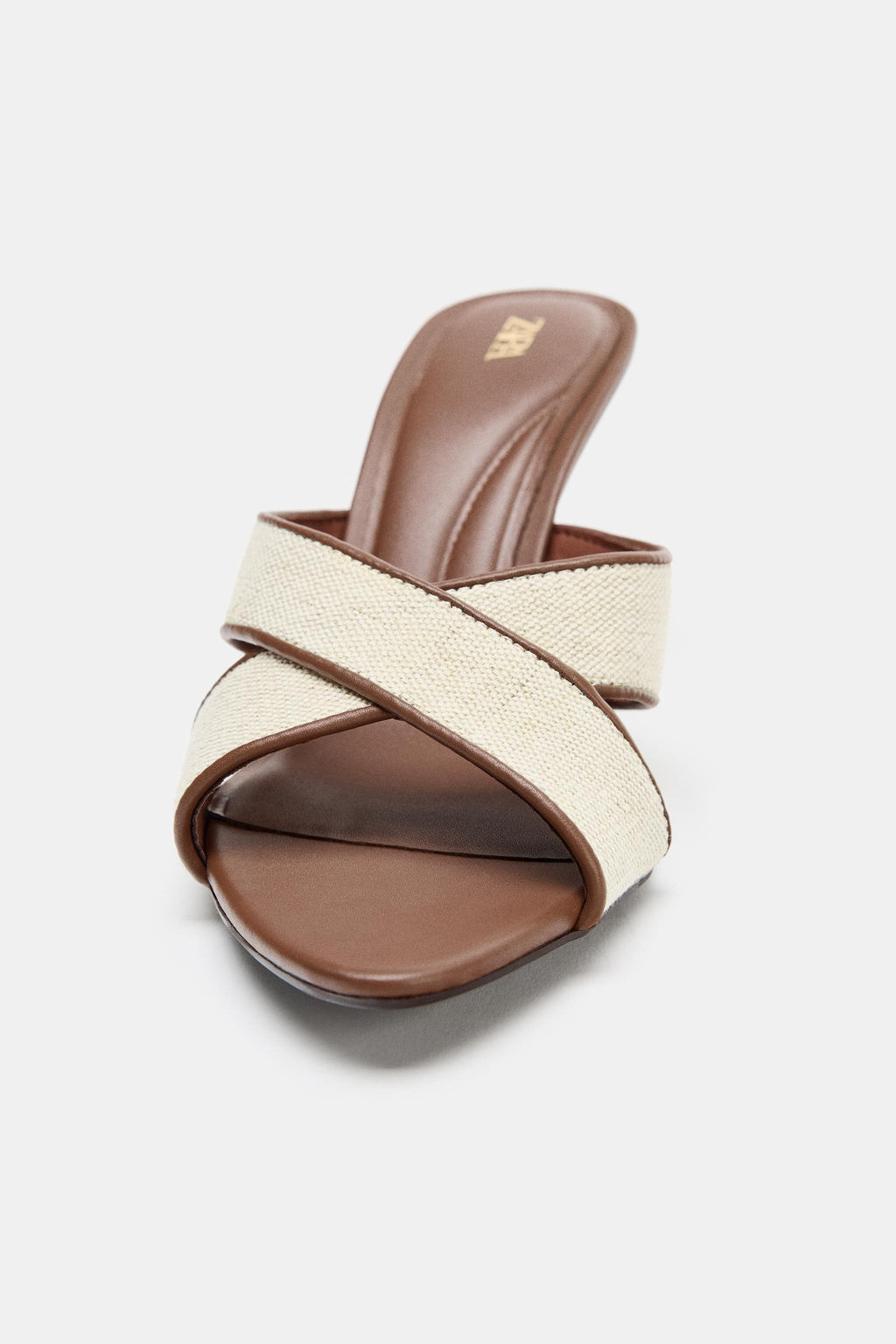 SANDALIA TAC?N CRUZADA / Beige claro