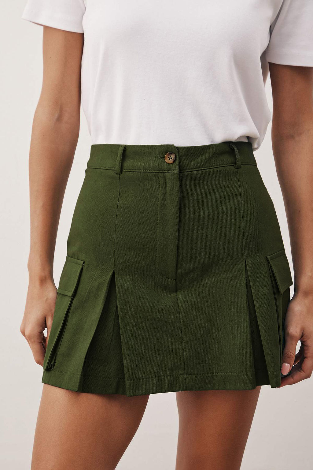 Haki Kargo Cepli Dokuma Etek Gorunumlu Sort TWOSS23SR00041