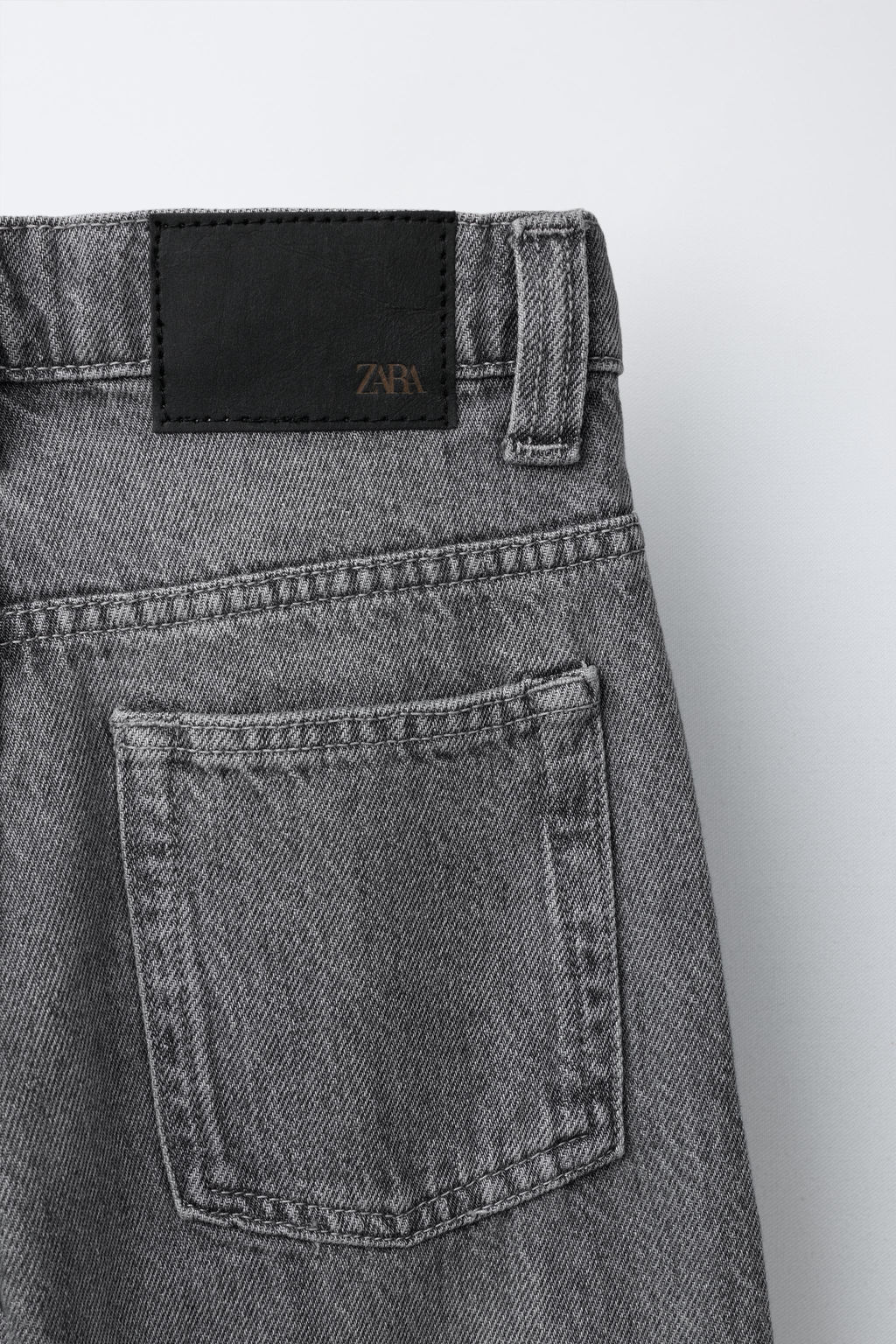 JEANS FLARE DESFLECADO / Gris - Zara фото 4
